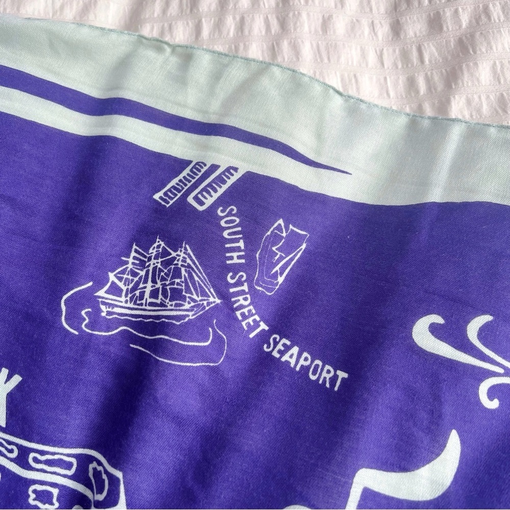 J Crew • Manhattan scarf wrap NYC New York City landmarks souvenir travel map - Picture 9 of 10